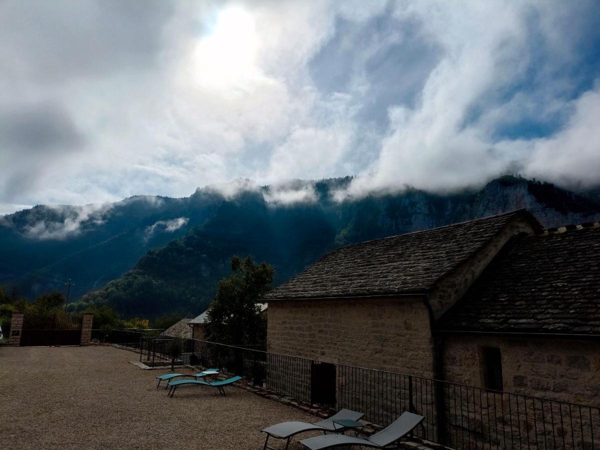 La Voutee 5 Epis Avec Bain Finlandais Prive Au Manoir Du Charme Gorges Du Tarn Quezac (Lozere) Exterior photo